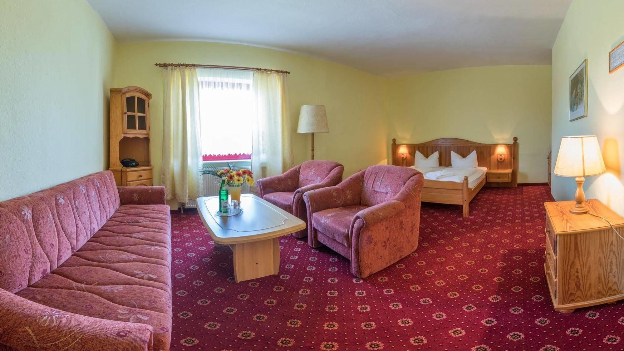 Hotel Am Gothensee 제바트헤링스도르프 외부 사진