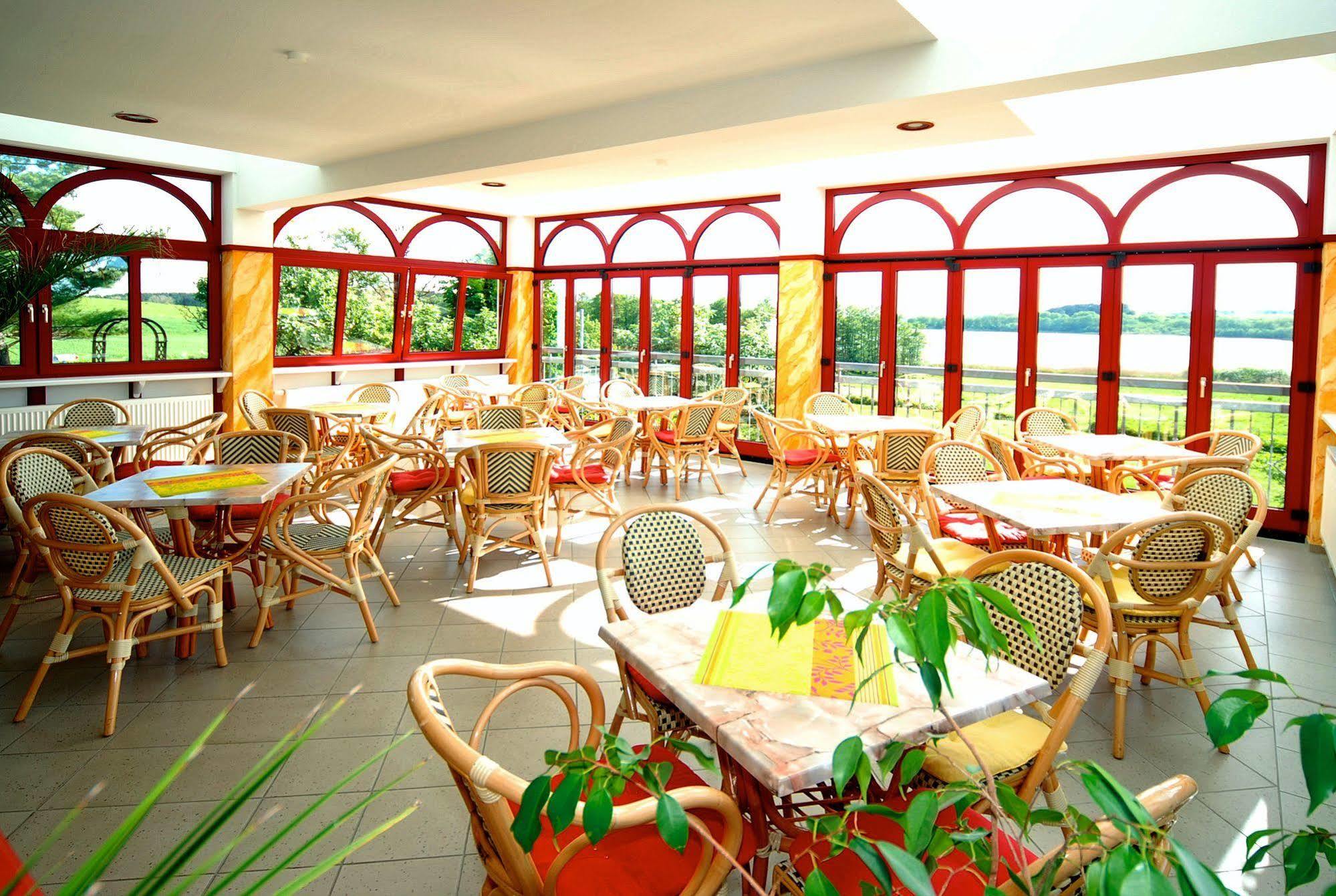 Hotel Am Gothensee 제바트헤링스도르프 외부 사진